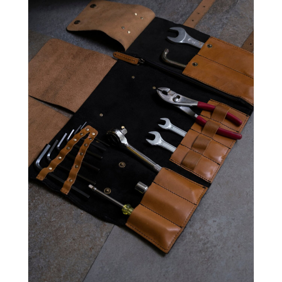 Tripmachine Trip Machine Tool Roll black/vintage tan 3