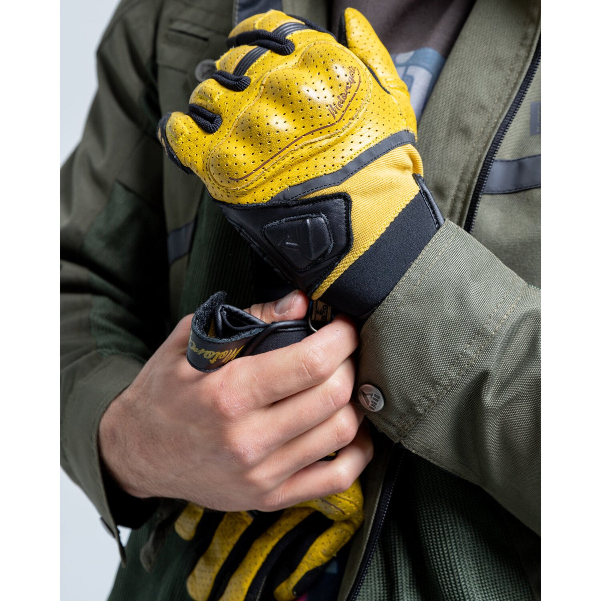 By City Tokio gloves yellow 10