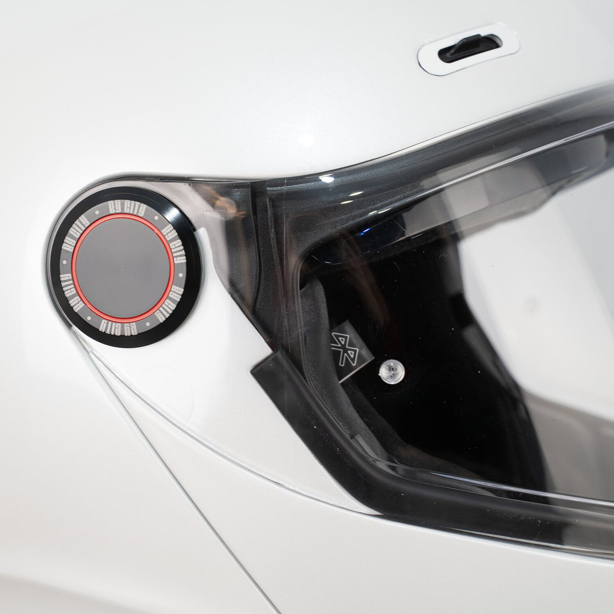 By City 90 Degrees helmet pearl white 7